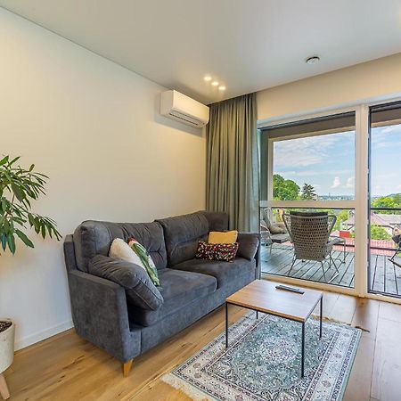 Sky Apartment With Free Parking And Balcony & Ac 카우나스 외부 사진